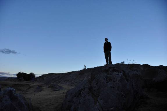 Fim de tarde glorioso nas ruínas de Saqsaywamán, em Cusco, no Peru